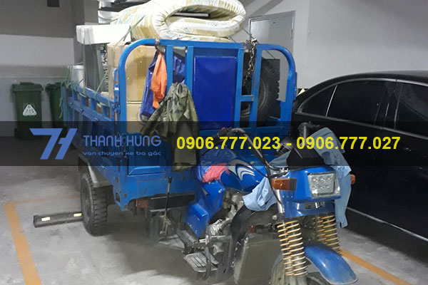 Xe ba gác chở hàng quận Tân Phú
