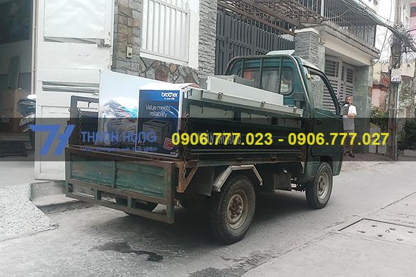 Xe ba gác chở hàng quận Tân Phú