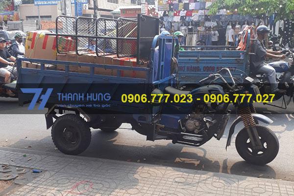 xe ba gác chở hàng tại quận 9